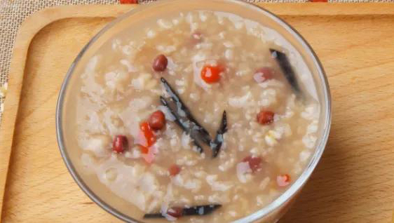Ganoderma Sinense and Coix Seeds Congee