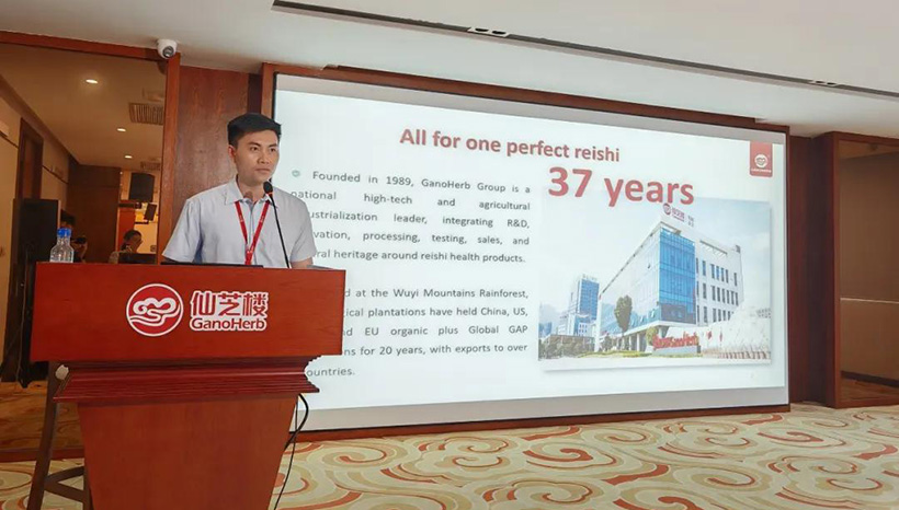 GanoHerb R&D engineer Ricardo Antonio Wu Chen gives a presentation