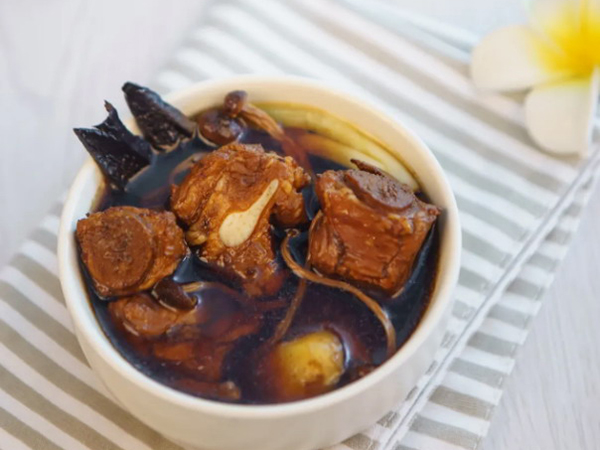 Traditional Mushroom Soup Featuring Reishi and Lion's Mane